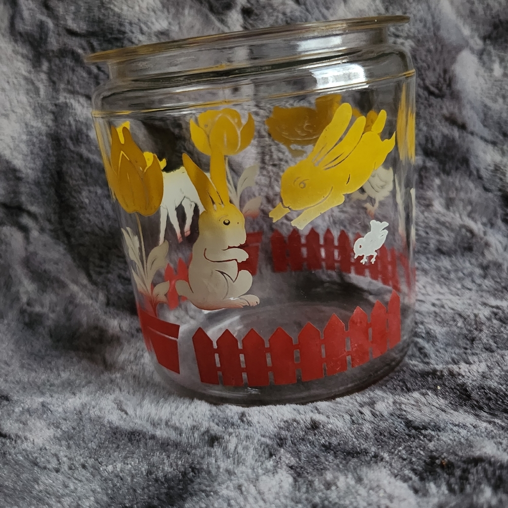 Vintage 1940s Cookie Jar, spring baby animals